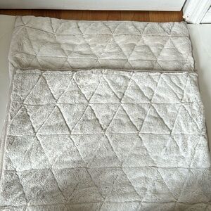 Ugg pillow cover set of 2